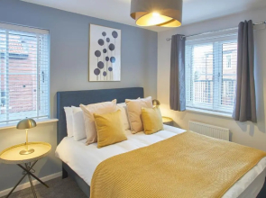 Host Stay Guillemot House
