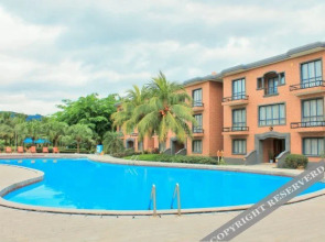 万宁新惠康假日酒店