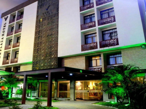 Vida Plaza Hotel