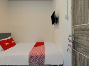 Sukomanunggal Inn by OYO Rooms