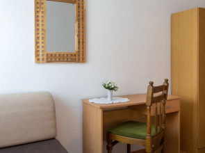 A1 - apt Near Beach With Patio, Parking and Grill