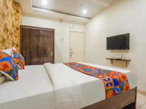 Cafe 8 by OYO Rooms