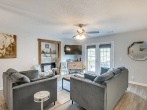 Coastal St Simons Retreat Near Gascoigne Bluff!