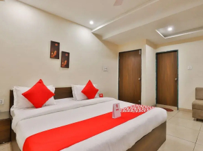 Hotel Moris Banquets by OYO Rooms