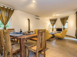 Beautiful Home in Barusici With Wifi and 3 Bedrooms