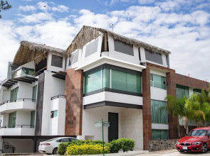 Giakor Suites