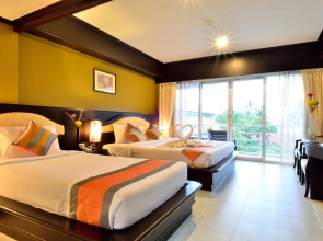 Samui First House Hotel