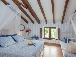 House with 3 bedrooms in Cantabria with wonderful lake view enclosed garden and WiFi 11 km from the beach