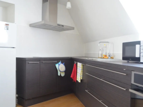 Top Floor Flat Near Bastille