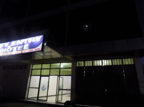 City Entry Hotel