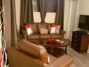 1-Bedroom Apartment Sweet #8 by Amazing Property Rentals