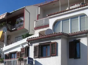 Apartments Madlena
