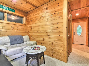 Ludlow Home w/ Hot Tub, Near Okemo Resort!