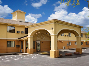 Super 8 by Wyndham Muncie/Ball St. College Area
