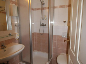 SUITE HOTEL 900m ZUR OPER