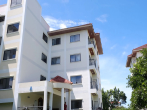 Seastar Hotel And Service Apartment