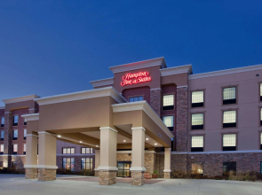 Hampton Inn & Suites St. Cloud, MN