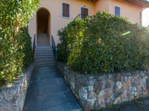 Carlotta'S House Lake