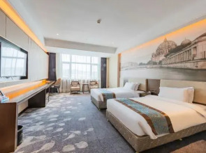 Yunwei Business Hotel
