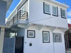1058 Modern Apt 5
