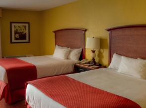 Rosen Inn, closest to Universal