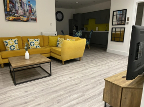 Stylish 3beds Nystyle Apt - Parking, Self Check-in