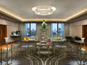 Отель Kempinski Mall Of The Emirates