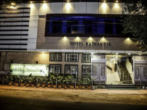 OYO 23178 Hotel Raj Mandir