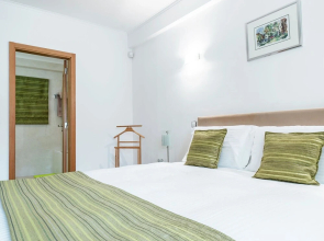 Luxurious T1 Apartment With Shared Pool in Beautiful Surroundings Near Lagos