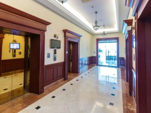 The Manor Luxury 1BR Apartment Center