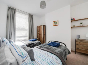 Bright 2 bedroom in Southsea. 8 min walk to seafront