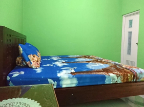 Aulia Homestay by OYO Rooms