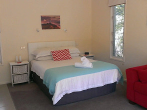 Springtide Studio Apartments