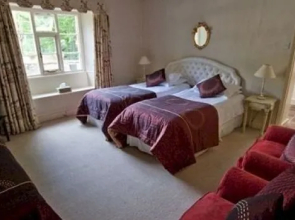 Warsborough House