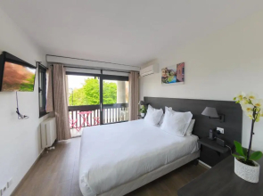Logis Hôtel Annecy Nord / Argonay