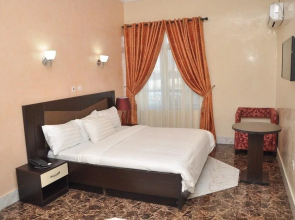 Top Rank Hotel Galaxy