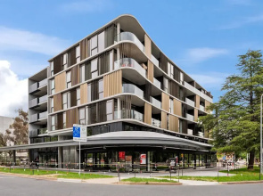 Braddon Studio With Parking & BBQ