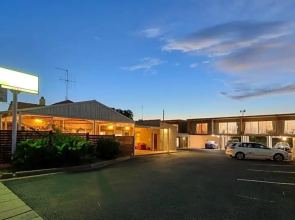 Court Street Motel