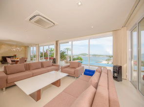 Acqua Villa Nha Trang