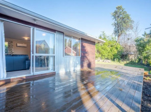 Woodills Wonderland - Akaroa Holiday Home