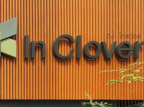 In Clover Apartment