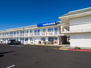 Motel 6 Pendleton, OR
