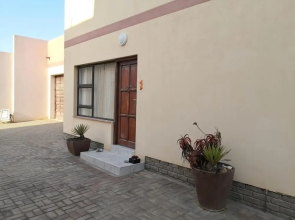 Shallow Water Inn Guesthouse