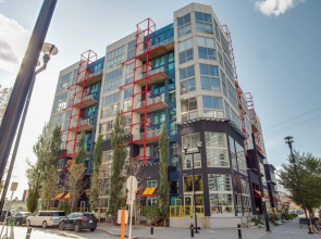 Penthouse Loft w Prking Rooftop Patio BBQ Coffee