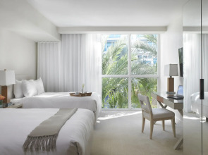 Отель Grand Beach Hotel Surfside West