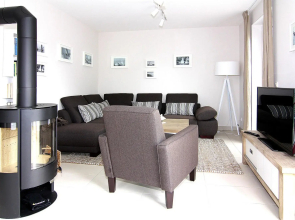 "Hafenhaus" holiday home in the port village of Vieregge - with sauna, fireplace and WiFi