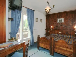 Petit Meuble
