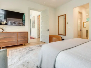 Luxury Alpine Home w/ Hot Tub: 1 Mi to Sun Valley!
