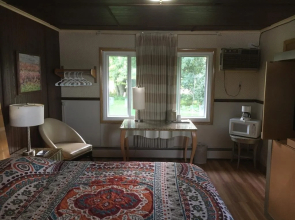Random Lake Motel (RLM)