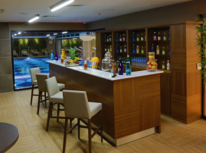 Royal Stay Palace Hotel